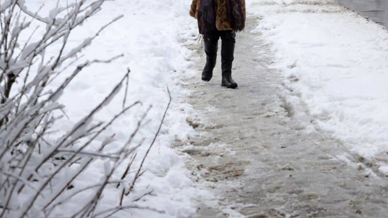Icy Sidewalks Can Cause Injuries